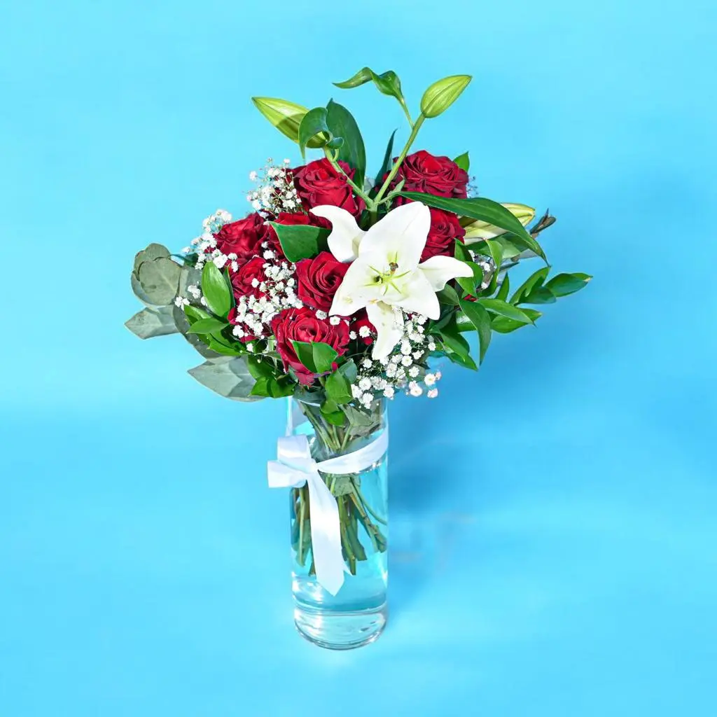 Enchanted Rose and Lily Vase 0012